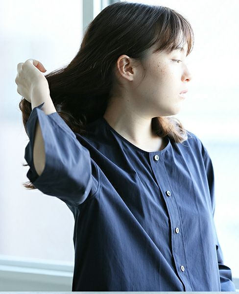 STUDIONICHOLSON.FINE STRIPE SPLIT SLLEVE COLLALESS LONG SHIRT DRESS [TIKI ・SN-315 ART.]