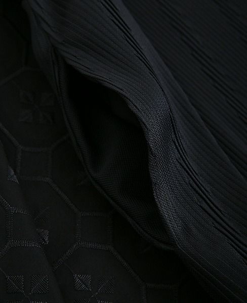 JUN OKAMOTO.静かに伸びていく蔦みたいなワンピース