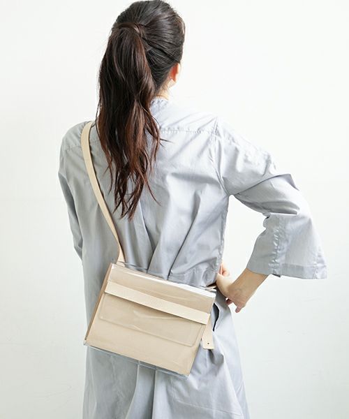 macromauro マクロマウロ.P V L Bag Medium_