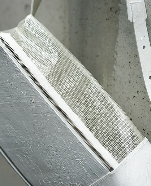 KAGARI YUSUKE.スクエアリュック[w18-05-wh/防炎]