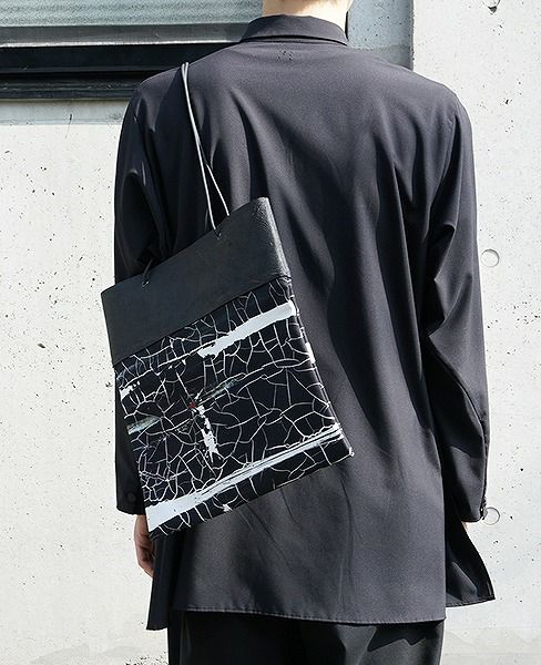 KAGARI YUSUKE.壁布トート[東京/岩本町]