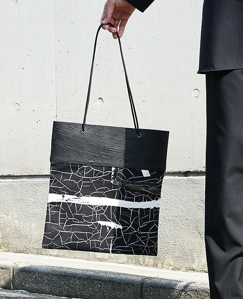 KAGARI YUSUKE.壁布トート[東京/岩本町]