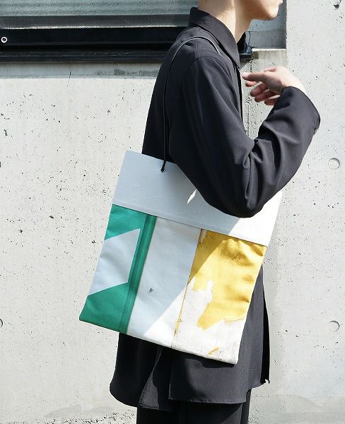 KAGARI YUSUKE.壁布トート[東京/三越前]