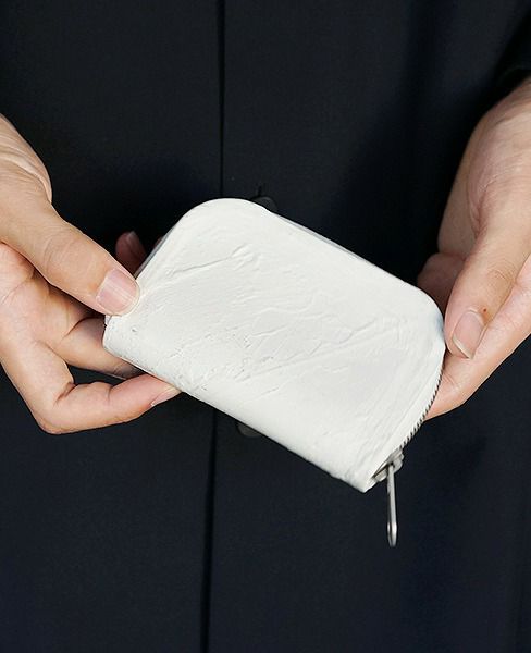 KAGARI YUSUKE.ラウンドジップ・ミニ[mw10-wh]