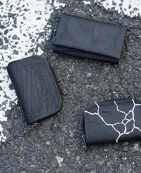 KAGARI YUSUKE.ラウンドジップ・ミニ[mw10-bk]