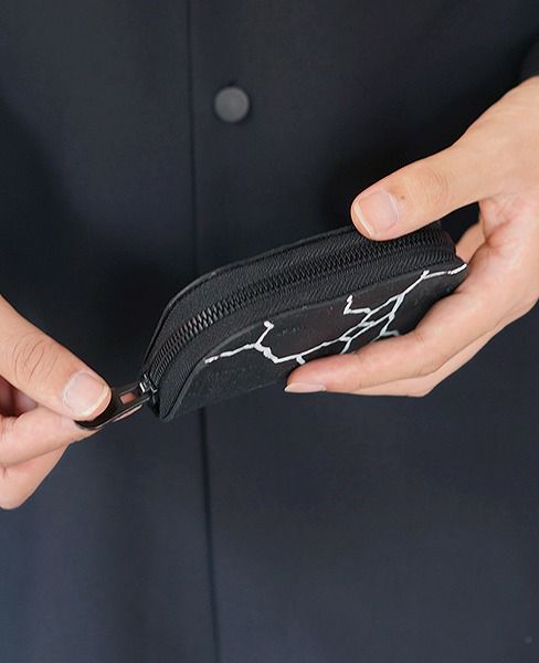 KAGARI YUSUKE.ラウンドジップ・ミニ[mw10-cc/bk]