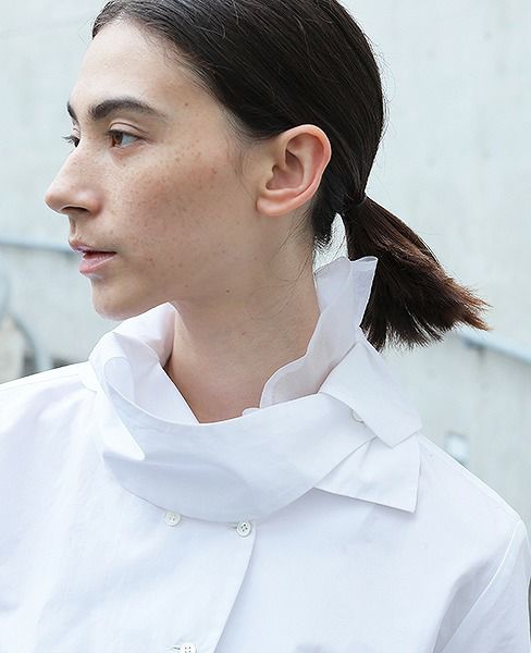 AKIKOAOKI.flower collar blouse[AA18AW-SH02/WH]