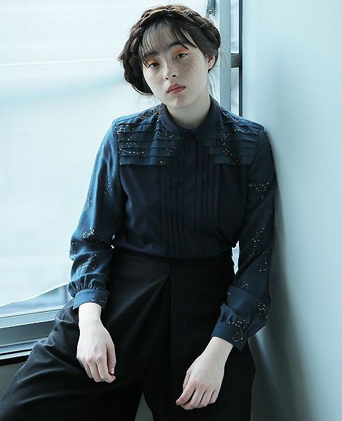 JUN OKAMOTO 星屑の中で出会ったブラウス[CH-33101/NAVY STAR]