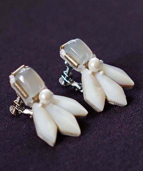 Palm wedding.hoshi カルセドニーシェルパーツのイヤリング