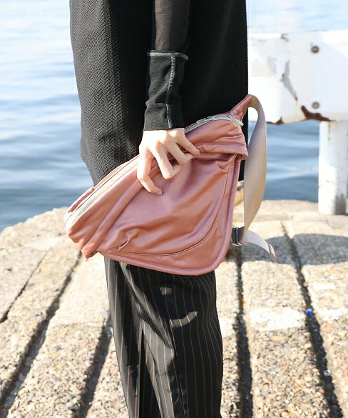 hatra ハトラ.body Bag [PINK]_