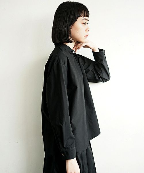 Mochi.モチ.petit high necked shirt [19SS-BL01/black]