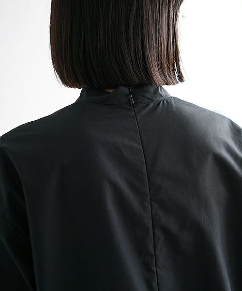 Mochi.モチ.petit high necked shirt [19SS-BL01/black]
