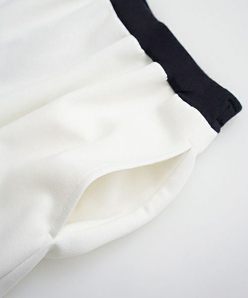 SWANLAKE.フレアースカート [SK-1162/WHITE]