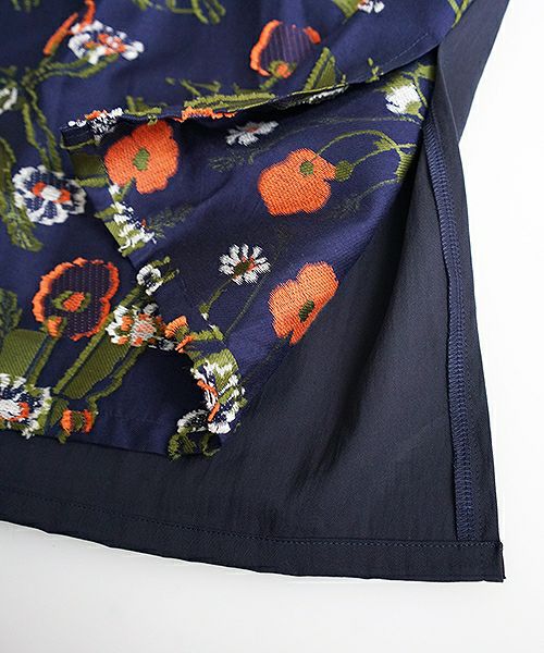 JUN OKAMOTO.祖母がよく描いてくれたガーベラのワンピース[RO-33203/NAVY]