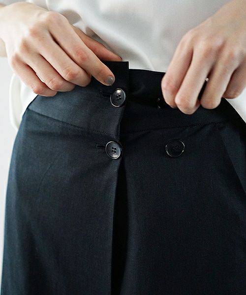 JUN OKAMOTO.羊飼いの邪魔をする風のようなパンツ[P-33101/NAVY]