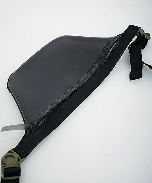 macromauro マクロマウロ.plane bag small PVC[black]_