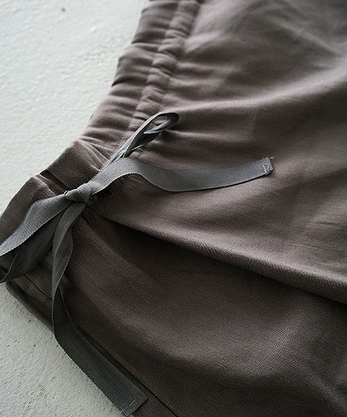 Mochi.モチ.french linen wrap wide pants [charcoal grey]
