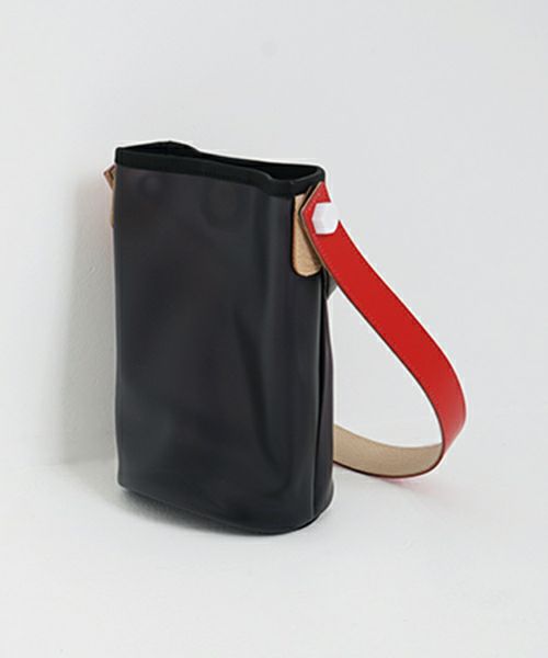macromauro マクロマウロ.obal bag small PVC[black]