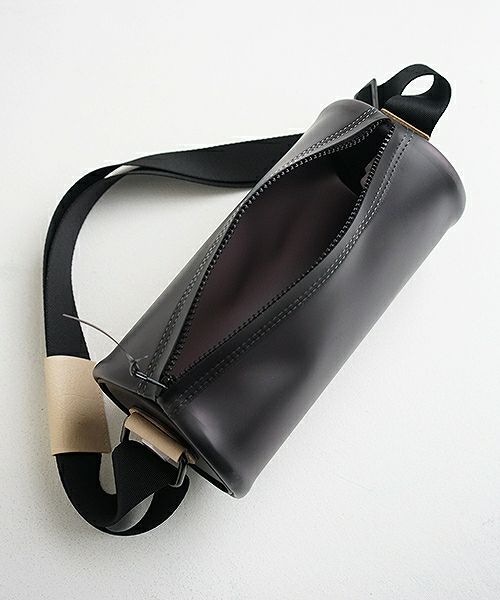 macromauro マクロマウロ.cylinder bag large PVC[black]_