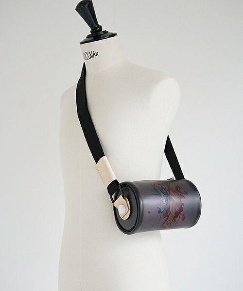 macromauro マクロマウロ.cylinder bag paint small PVC[black]