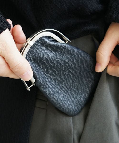 EDROBERTJUDSON.エドロバートジャドソン.FRAME PURSE[B01Q CO-06A / 05.black]