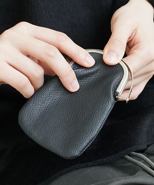 EDROBERTJUDSON.エドロバートジャドソン.FRAME PURSE[B01Q CO-06A / 05.black]