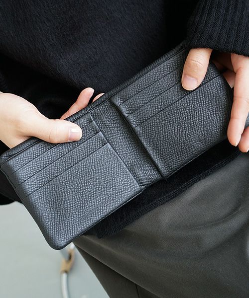 EDROBERTJUDSON.エドロバートジャドソン.frame half wallet[B01Q WL-38A / 05.BLACK]