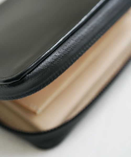 EDROBERTJUDSON.エドロバートジャドソン.HALF WALLET[B01O WL-41 / 05.black]