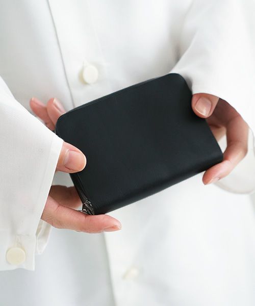 EDROBERTJUDSON.エドロバートジャドソン.HALF WALLET[B01O WL-41 / 05.black]