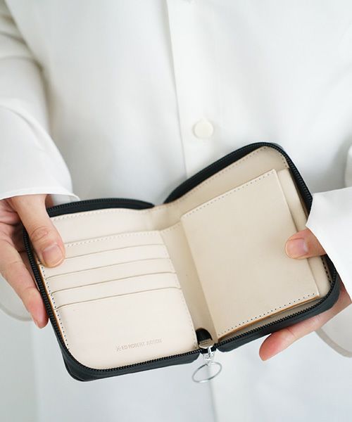 EDROBERTJUDSON.エドロバートジャドソン.HALF WALLET[B01O WL-41 / 05.black]