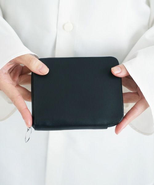 EDROBERTJUDSON.エドロバートジャドソン.HALF WALLET[B01O WL-41 / 05.black]