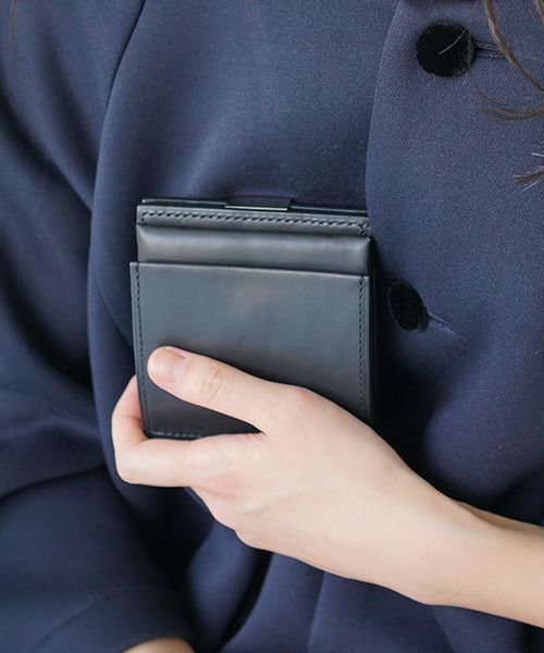 EDROBERTJUDSON.エドロバートジャドソン.HALF WALLET[B01O WL-31 / 05.BLACK]