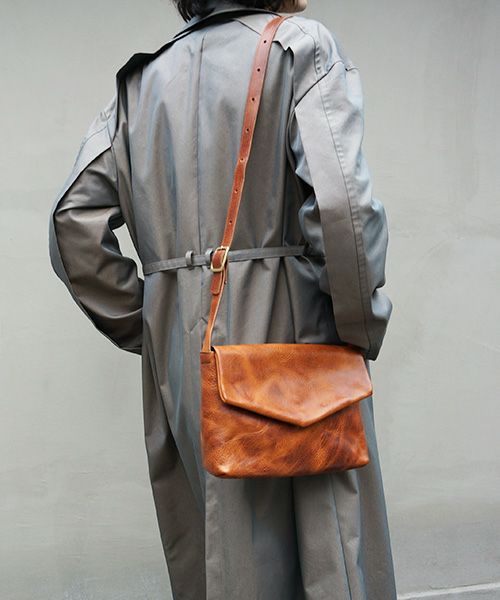 ohta.brown letter bag[ac-20B2]