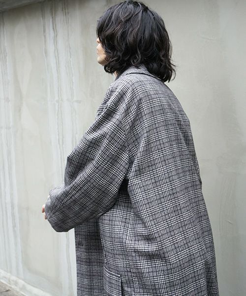 Edwina Hoerl coat[02/EH39C-03/form-giving function of death]