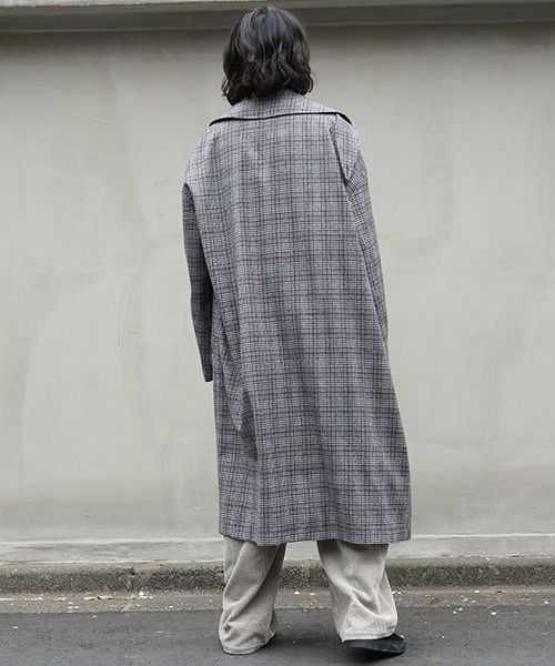 Edwina Hoerl .coat[02/EH39C-03/form-giving function of death]_