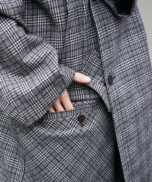 Edwina Hoerl .coat[02/EH39C-03/form-giving function of death]_