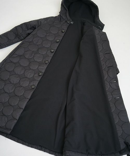 Mochi モチ quilted hood coat[ma9-co-01/black・khaki]
