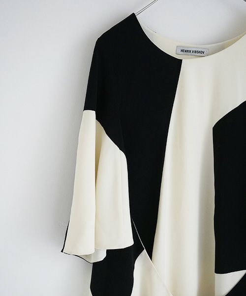 HENRIK VIBSKOV.DRESS[BLACK/WHITE CUTS]_