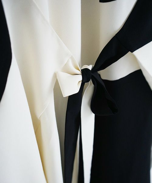 HENRIK VIBSKOV.DRESS[BLACK/WHITE CUTS]_