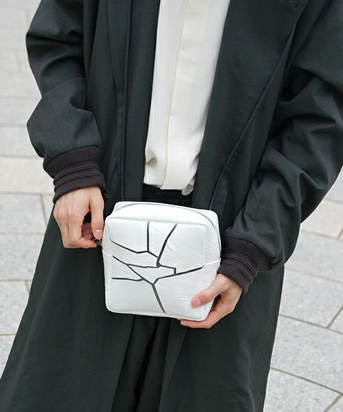 KAGARI YUSUKE.カガリユウスケ.ピクセル・クラッシュ[w19-05 wh/crash]