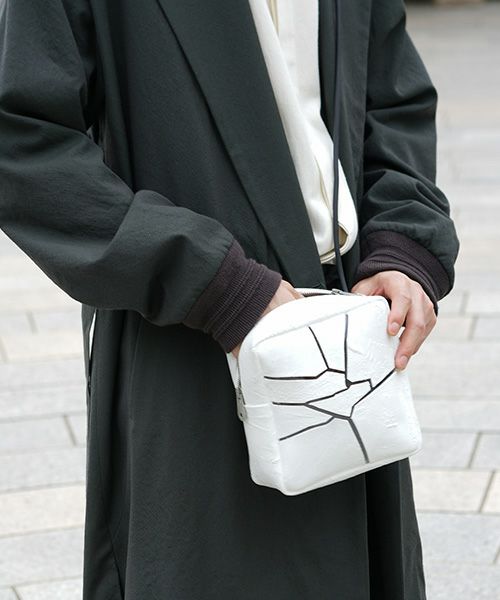 KAGARI YUSUKE.カガリユウスケ.ピクセル・クラッシュ[w19-05 wh/crash]