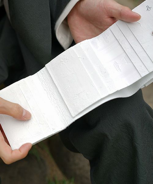 KAGARI YUSUKE.カガリユウスケ.三つ折り財布[mw-12 wh]