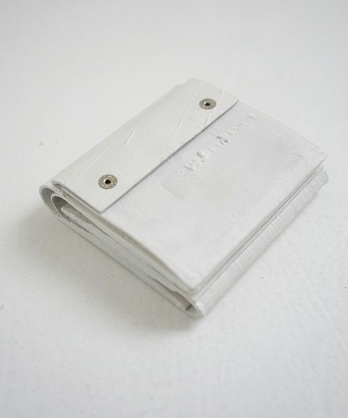 KAGARI YUSUKE.カガリユウスケ.三つ折り財布[mw-12 wh]