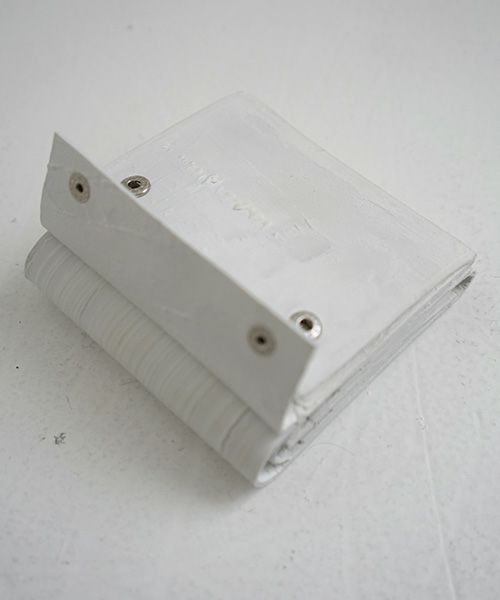 KAGARI YUSUKE.カガリユウスケ.三つ折り財布[mw-12 wh]