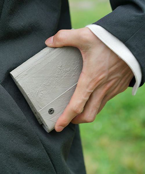 KAGARI YUSUKE.カガリユウスケ.三つ折り財布[mw-12 gr]