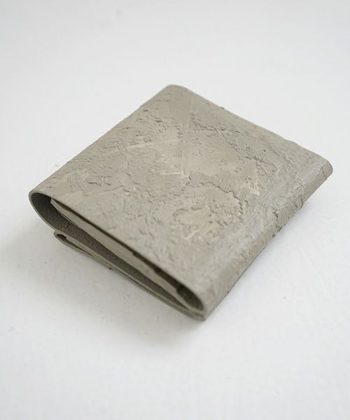 KAGARI YUSUKE.カガリユウスケ.三つ折り財布[mw-12 gr]