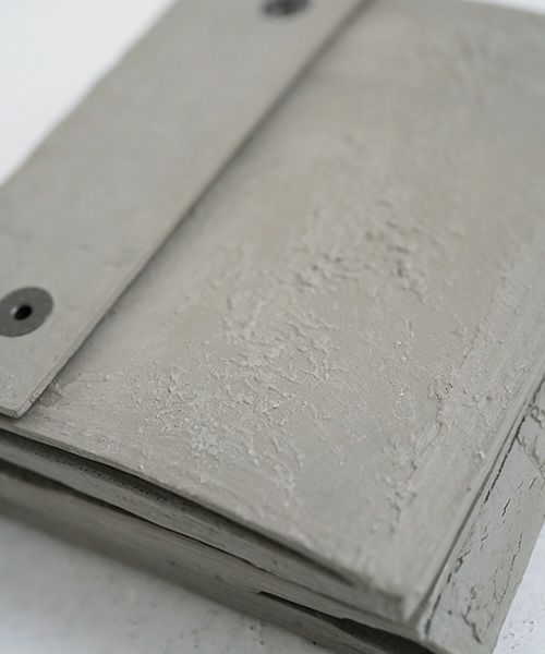 KAGARI YUSUKE.カガリユウスケ.三つ折り財布[mw-12 gr]