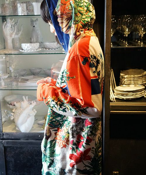 AHCAHCUM あちゃちゅむ.フラワーラインパーカー