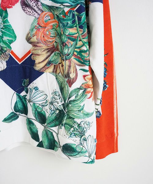 AHCAHCUM あちゃちゅむ.フラワーラインパーカー