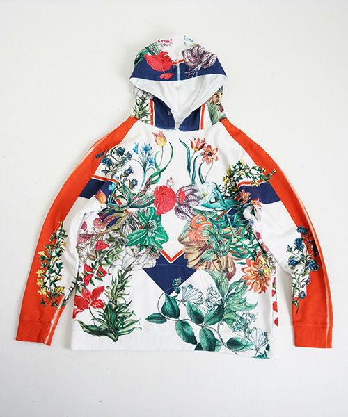 AHCAHCUM あちゃちゅむ.フラワーラインパーカー